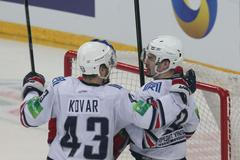 Lev Praha vs. Magnitogorsk, čtvrté finále KHL v O2 aréně (Kovář)