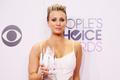 Kaley Cuoco-Sweeting na People's Choice Awards 2015 v Los Angeles