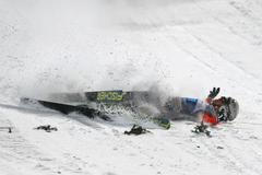 Pád Nicka Fairalla na Turné čtyř můstků (Bischofshofen)