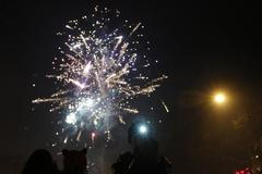 Čína - Nový rok - oslavy - ohňostroj