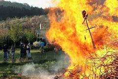 Hasiči - požár - čarodějnice