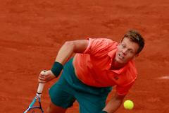 Marná snaha, Berdycha v Paříži spláchl déšť a Tsonga