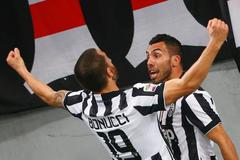 Carlos Tévez a Leonardo Bonucci