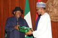 Nigérie - Goodluck Jonathan (L) a Muhammadu Buhari