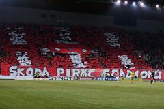 GL, Slavia-Teplice: choreo Slavie (Milan Škoda)