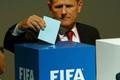 Delegát Rakouska hlasuje na kongresu FIFA 2015