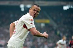 Adam Hloušek v dresu Stuttgartu