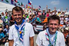 Foto: Z Jihlavy až do Hirošimy Škodou 120 L. Nevěříte?