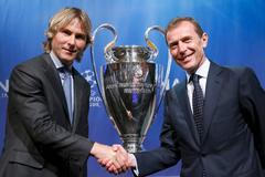 Pavel Nedvěd (Juventus) a Emilio Butragueno (Real) po losu semifinále LM 2015