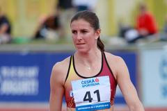 Hejnová na republice ulila start, Špotáková honila fenu