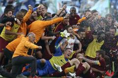 Fotbalisté AS Řím slaví druhé místo v italské lize.