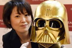 Tak vypadá zlatá maska Darth Vadera od japonského klenotníka