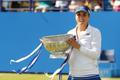 Belinda Bencicová, vítězka turnaje v Eastbourne 2015