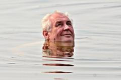 Jednorázové užití / Fotogalerie / Prezidenti ČR na dovolené / Update 7. 7. 2020