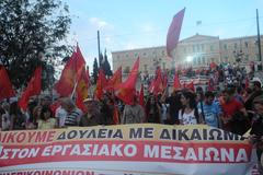 Řecko - Atény - demonstrace komunistů