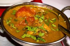 Videohity Aktuálně.cz: Připravte si kuřecí kari podle kuchaře z Bangladéše