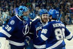 Tampa porazila ve třetím zápase New York v prodloužení.