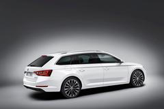 Škoda Superb Combi 2015 - zadní