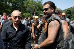 Prázdniny politků 2010: Vladimir Putin