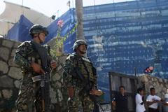 Policie a vojáci hlídají tenisový turnaj v mexickém Acapulku