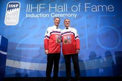 Dominik Hašek a Robert Reichel v Síni slávy IIHF