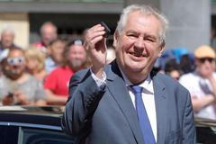Zeman převzal nový Superb