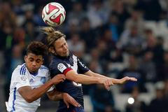 Jaroslav Plašil v utkání Ligue 1 mezi Bordeaux a Marseille