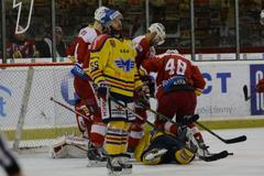 Baráž, Slavia-Motor ČB: obránce Jan Kolář II (48) - Tomáš Nouza (55)