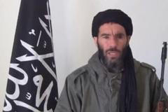 Vůdce skupiny Al-Mulasamín Mochtár Belmochtár