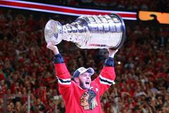 Jonathan Toews se Stanley Cupem
