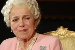 Alžbětě II. jsem dala duši české herečky, říká Iva Janžurová