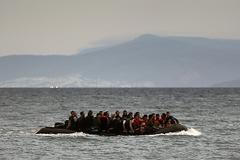 Afghánci plují z Turecka do Řecka.