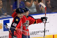 Jaromír Jágr a Jonathan Huberdeau