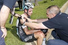 Hromadný pád na Giro d´Italia 2015