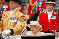 Velká Británie - královna Alžběta II. - narozeniny - oslavy