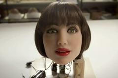 panna s umělou inteligencí