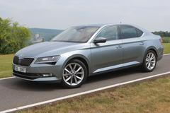 Škoda Superb - čelní