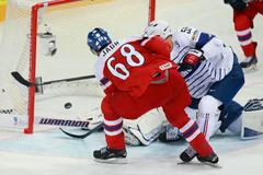 Další velký Jágrův večer: Proti Francii gól i rvačka