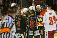 Baráž, Olomouc-Chomutov: radost Chomutova