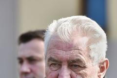 Honzejk: Zeman v jedné řadě s výkvětem světové despocie