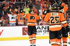 NHL: Pittsburgh Penguins vs Philadelphia Flyers (Brayden Schenn, Ryan White, Jakub Voráček)
