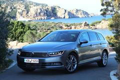 VW Passat Sardinie - předek