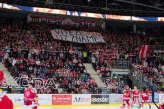 TELH, Třinec-Sparta: Zbyněk Irgl, transparent fanoušků