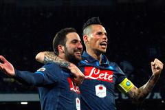 Gonzalo Higuaín a Marek Hamšík (SSC Neapol)