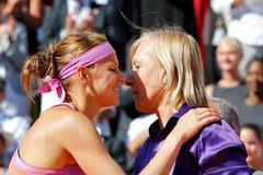 Pařížská štafeta předána, od Navrátilové k Šafářové