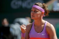 Lucie Šfářová v semifinále French Open 2015 proti Aně Ivanovičové