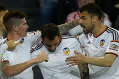 Fotbalisté Valencie slaví branku