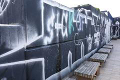 Ke graffiti poškozování cizího majetku patří, říká výtvarník