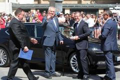 Zeman převzal nový Superb