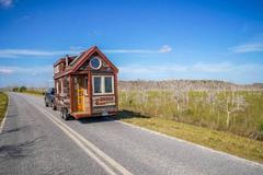 Tiny House, Giant Journey